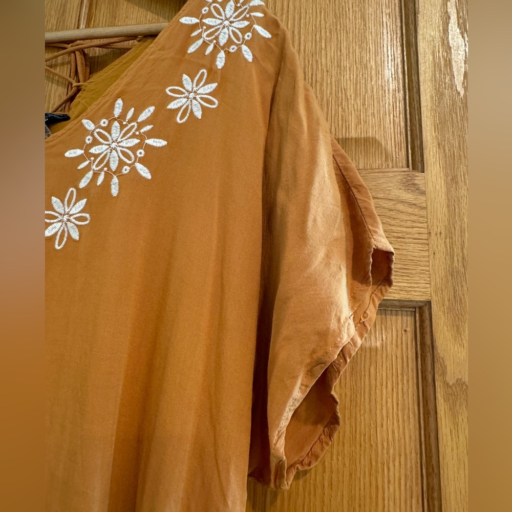 Andree By Unit Embroidered Maxi - Picture 7 of 15